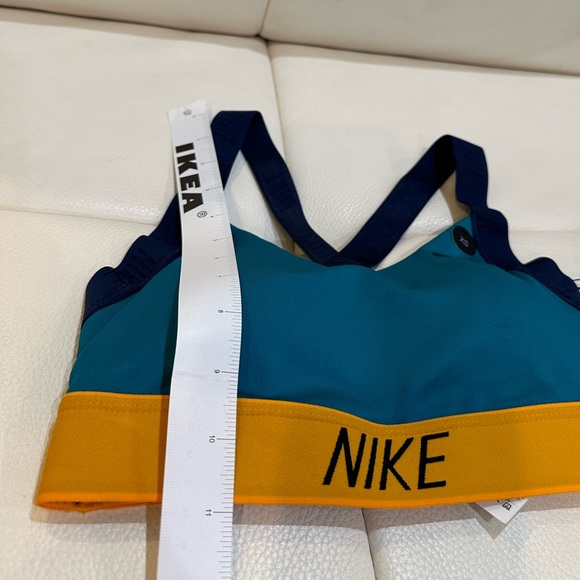 Nike PRO INDY MINIMAL DESIGN LIGHTWEIGHT With DRI-FIT Technology Sports Bar - Picture 9 of 10